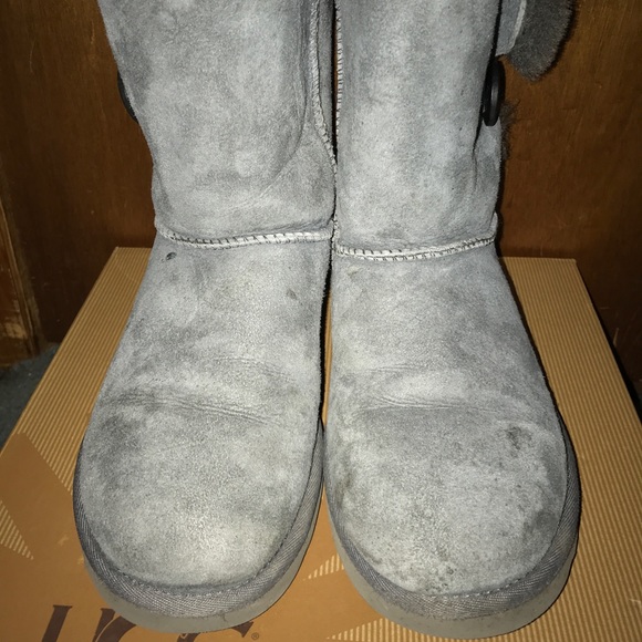 UGG Bailey Button - Picture 3 of 8